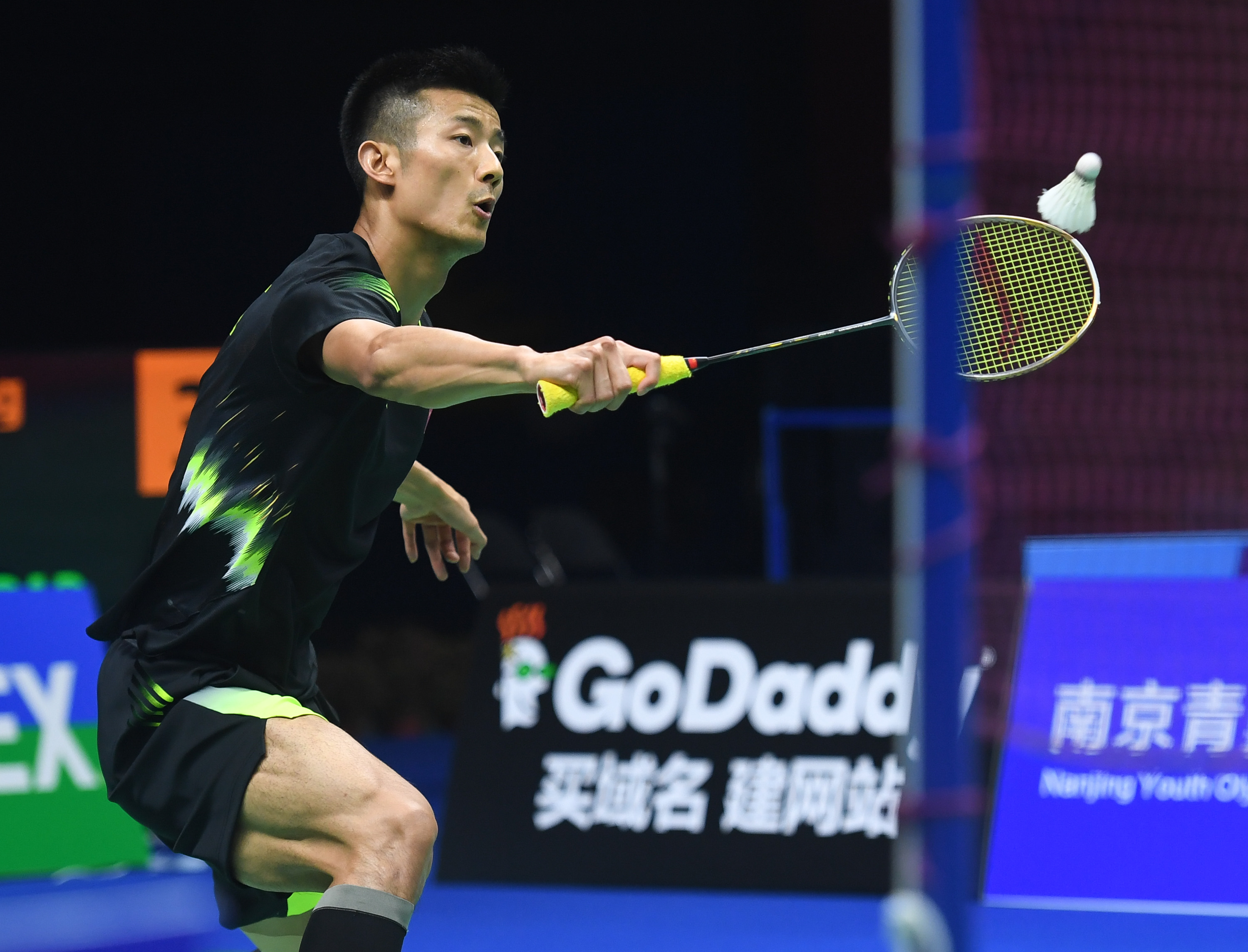 印尼羽毛球队绝杀法国羽毛球队，谌龙绝境逆转