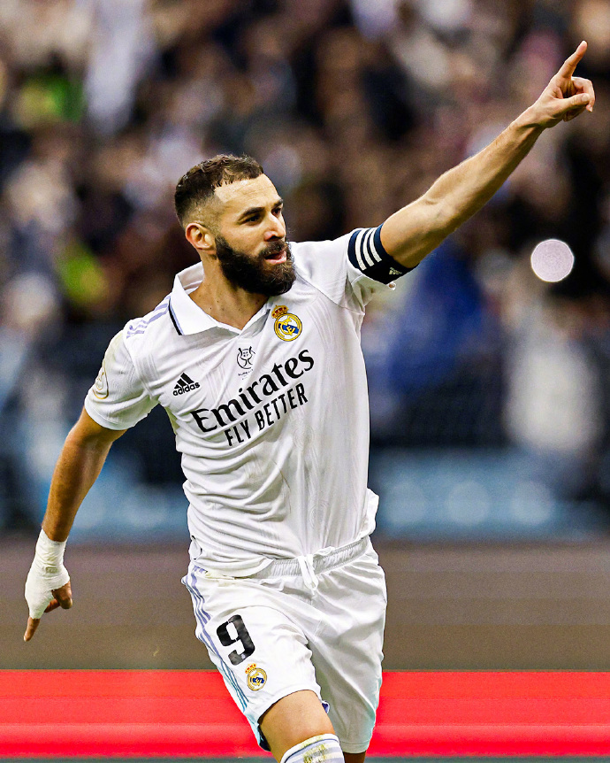 多特蒙德逆转日本，本泽马打破历史纪录