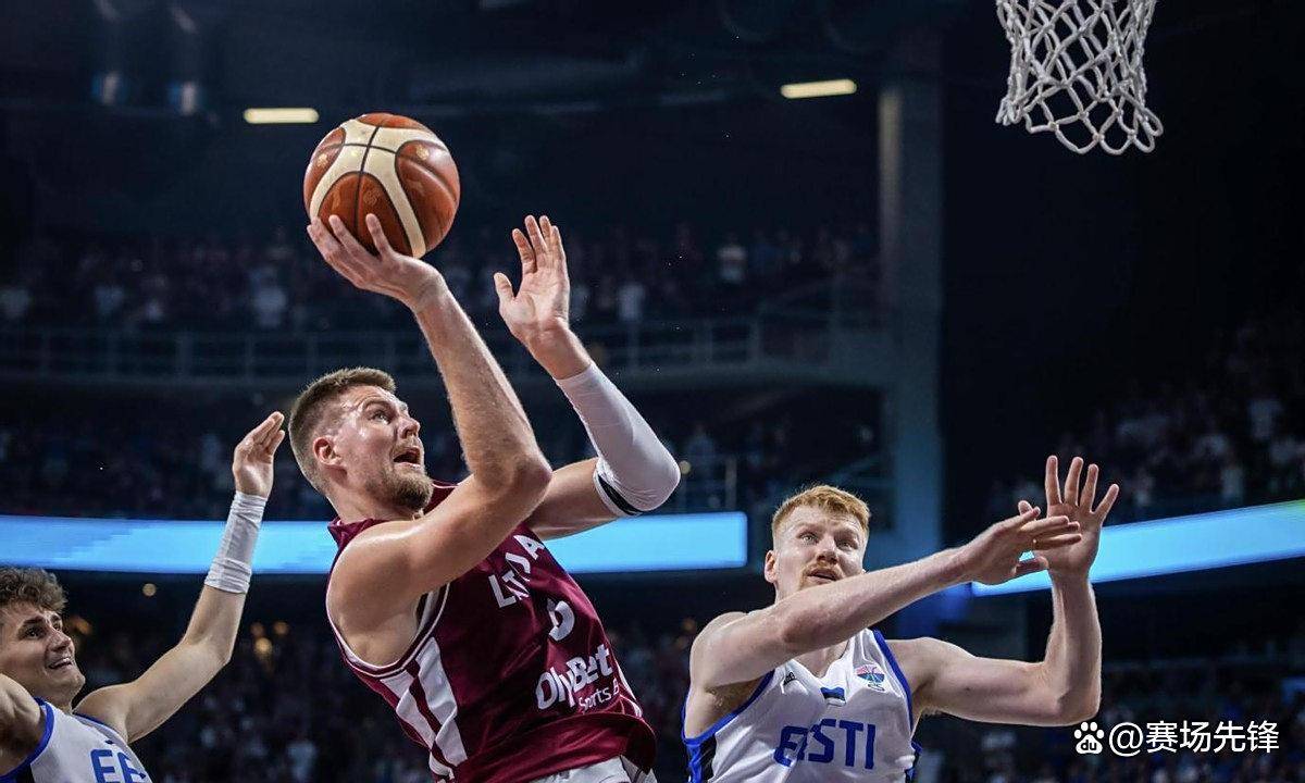 塞尔维亚男篮力克掘金，瓦兰丘纳斯完成帽子戏法