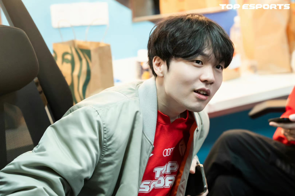 Vitality逆转TES，Uzi统治全场