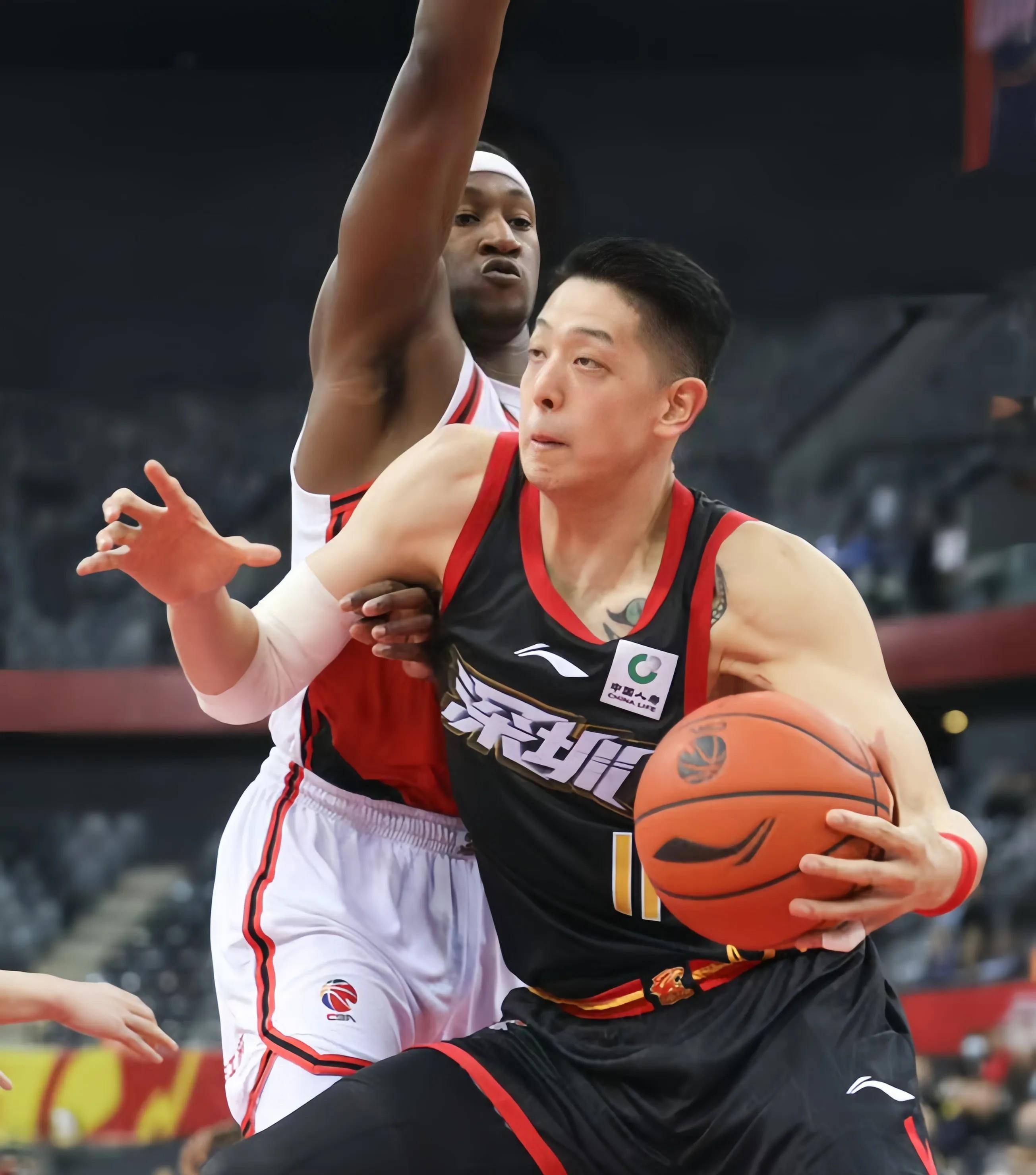 关于史诗对决!CBA上演极限翻盘的信息 关于史诗对决!CBA上演极限翻盘的信息