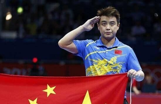 中国队鏖战英格兰队,张继科扛起全队 中国队鏖战英格兰队,张继科扛起全队