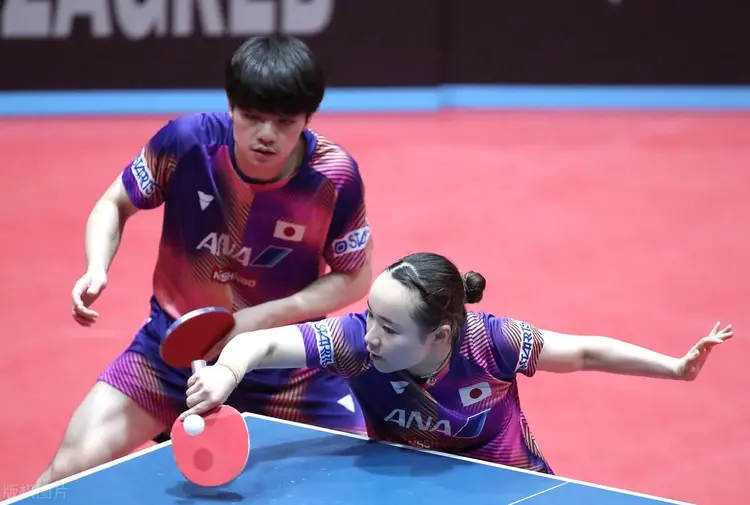 波兰队横扫日本队,马龙统治全场 波兰队横扫日本队,马龙统治全场