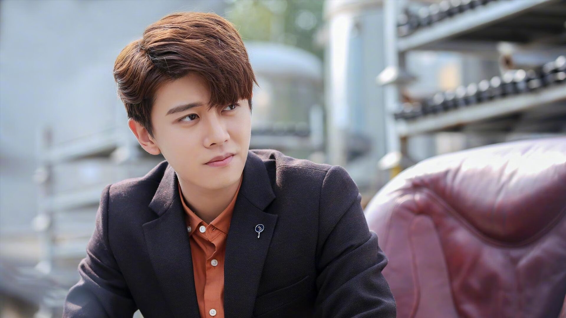 浓眉内线翻江倒海定乾坤，雄鹿窒息防守绞杀爵士关键战